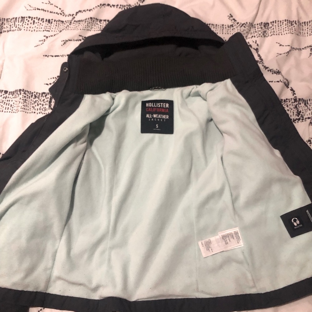 HOLLISTER | All-Weather Jacket | Small - Picture 10 of 12